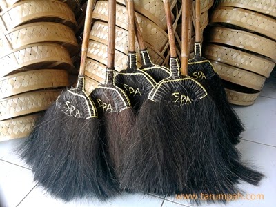 Sapu Ijuk: Alat Kebersihan Tradisional Digunakan Hingga Kini