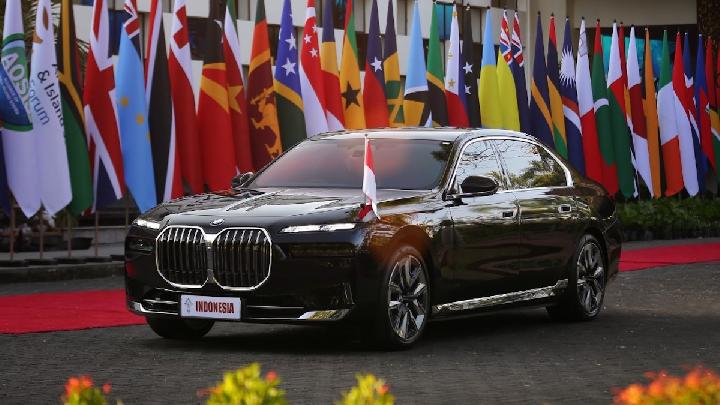 Sejarah BMW: Dari Pabrik Pesawat Hingga Mobil Mewah Ikonik