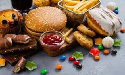 Dampak Buruk Junk Food Bagi Kesehatan Jangka Panjang