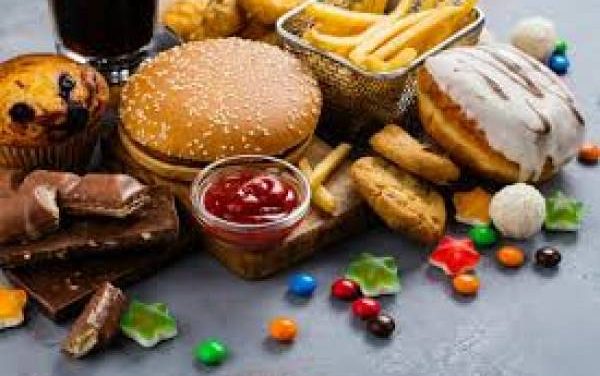 Dampak Buruk Junk Food Bagi Kesehatan Jangka Panjang