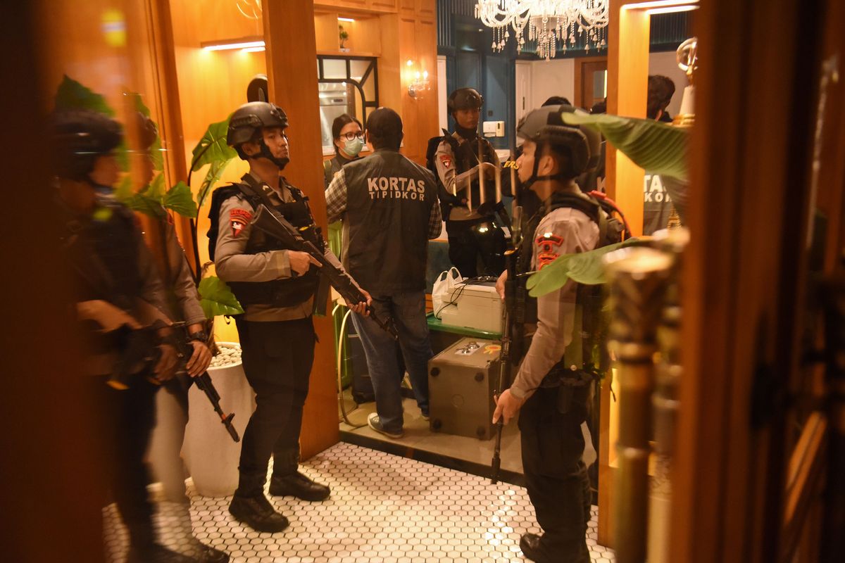 Kronologi Penemuan Uang Dan Brankas Di Kafe Milik Jaksa