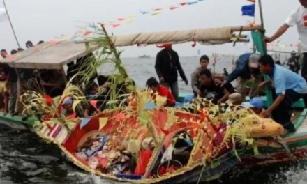 Perpaduan Pesona Laut, Budaya, Dan Keramahan Masyarakat