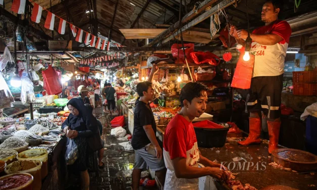 Revitalisasi Pasar Tradisional Menjaga Persaingan Pedagang Lokal